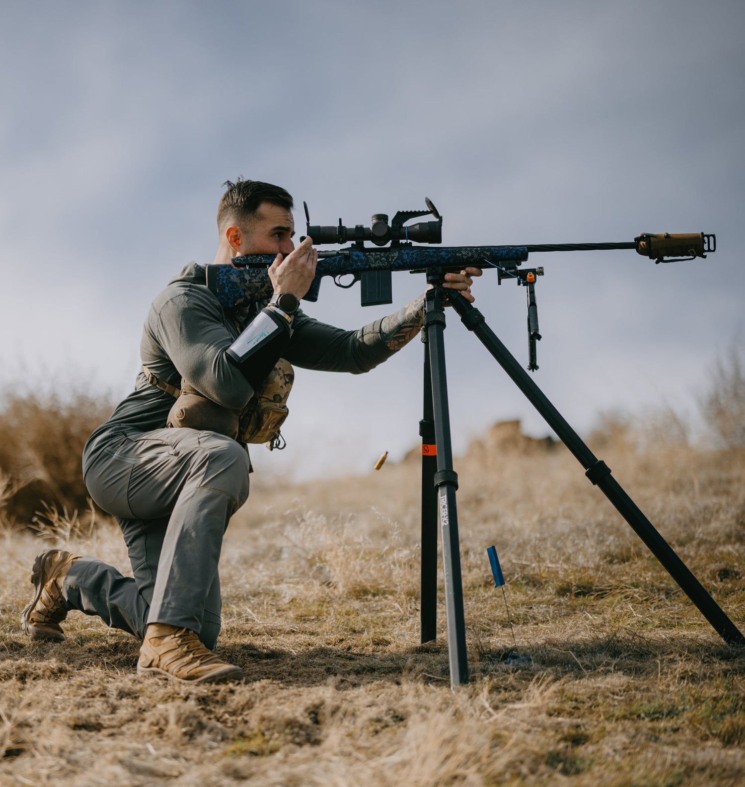 SHOOTING TRIPODS